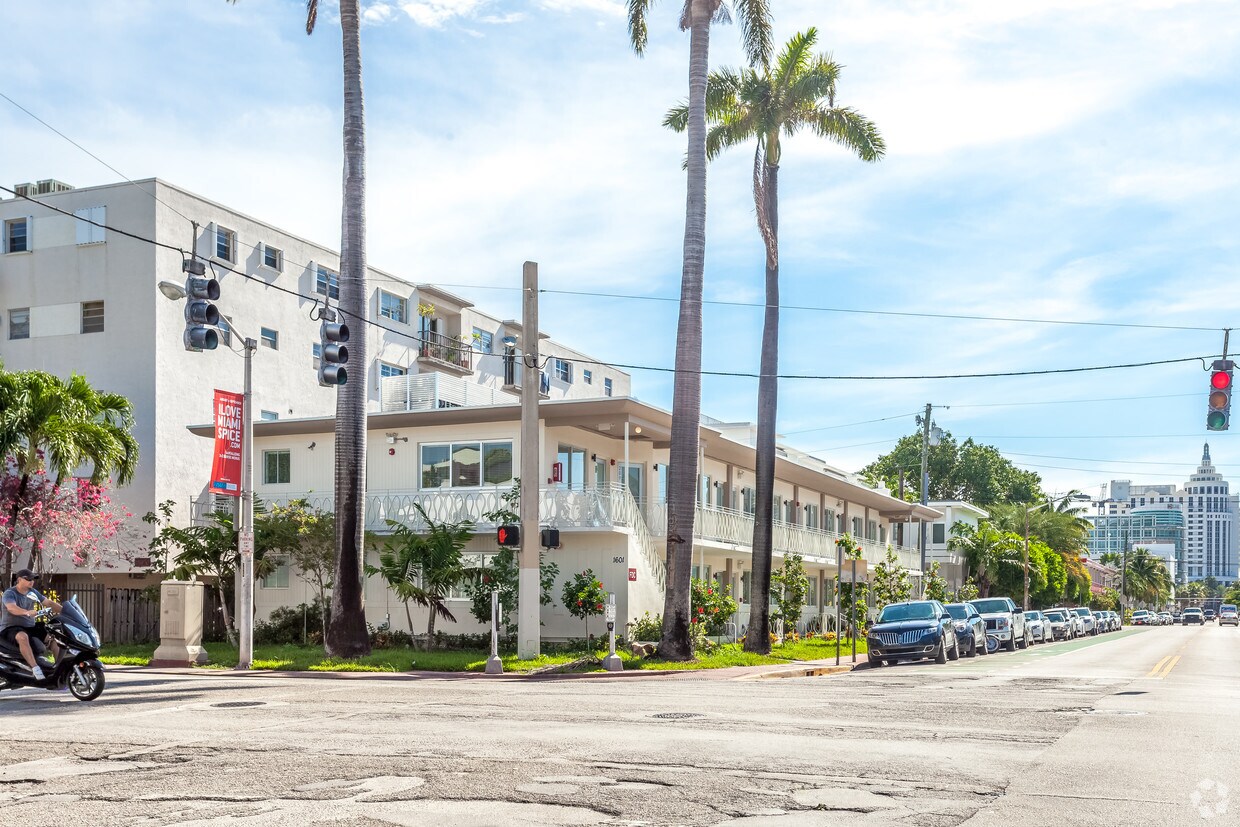 Foto del edificio - Carvin Apartments