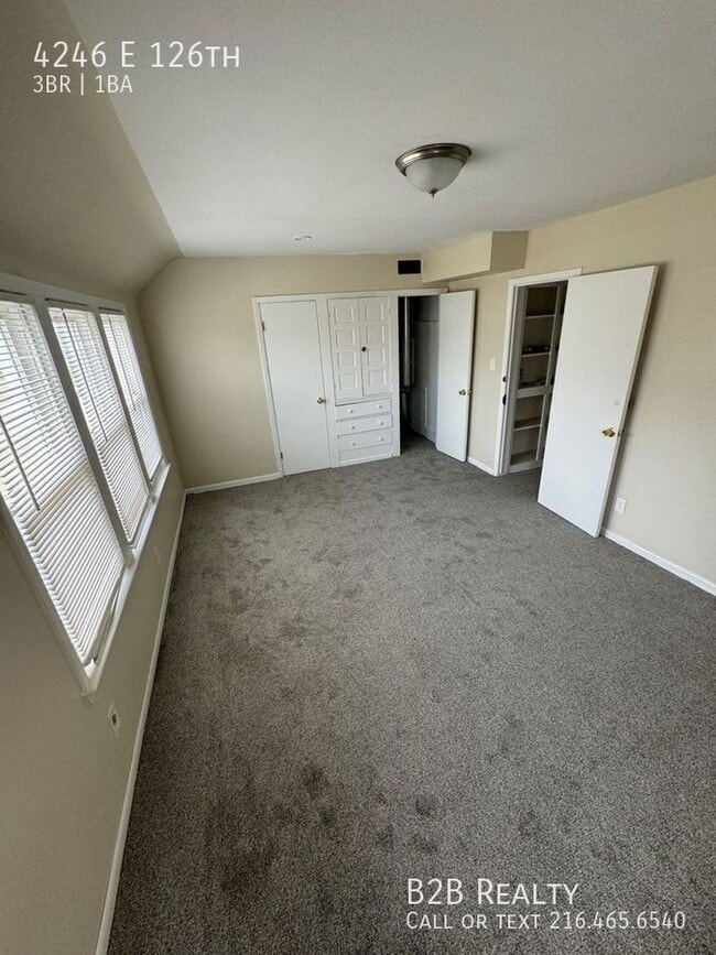 Foto del edificio - 4246 E 126th-