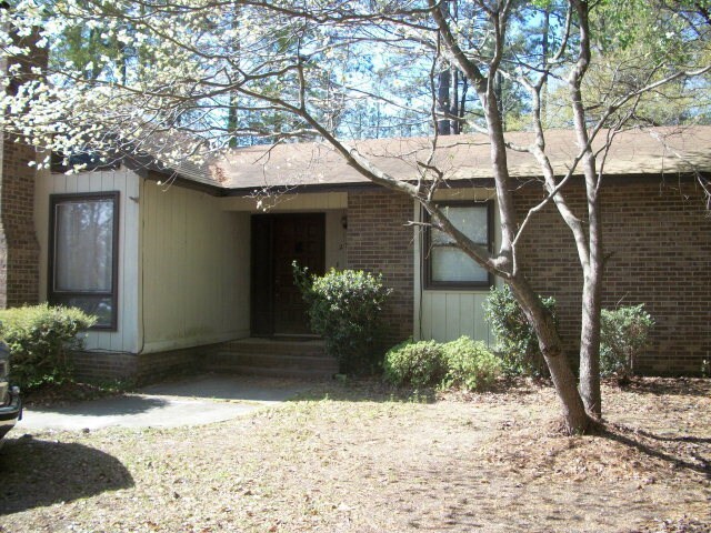 Primary Photo - 235 Heather Way