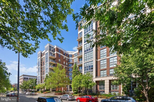 Foto del edificio - 2020 12th St NW