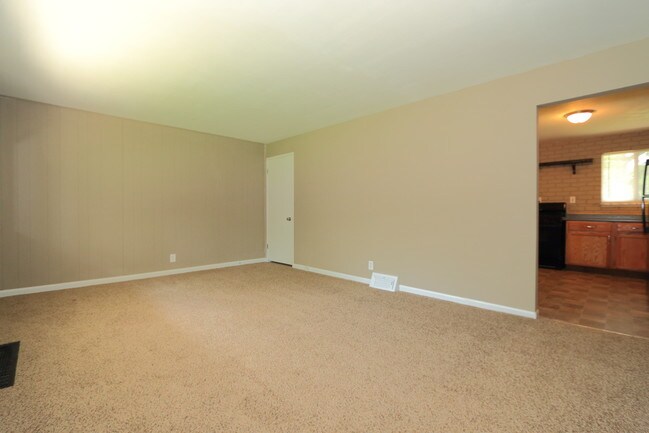 Building Photo - 10230 Greenvalley