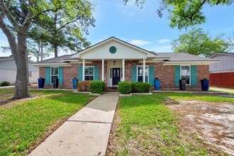 Building Photo - 1710 San Sebastian Ln