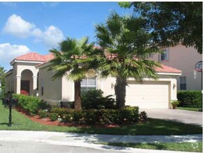 Building Photo - 4227 Sabal Ridge Cir
