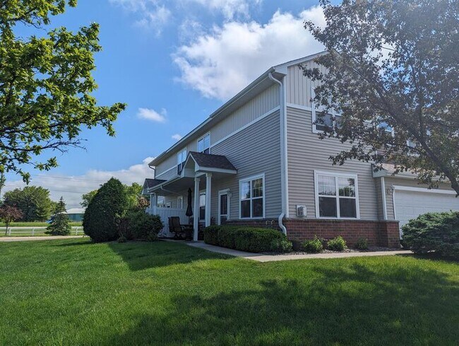 Building Photo - 931 Willow Glen Dr