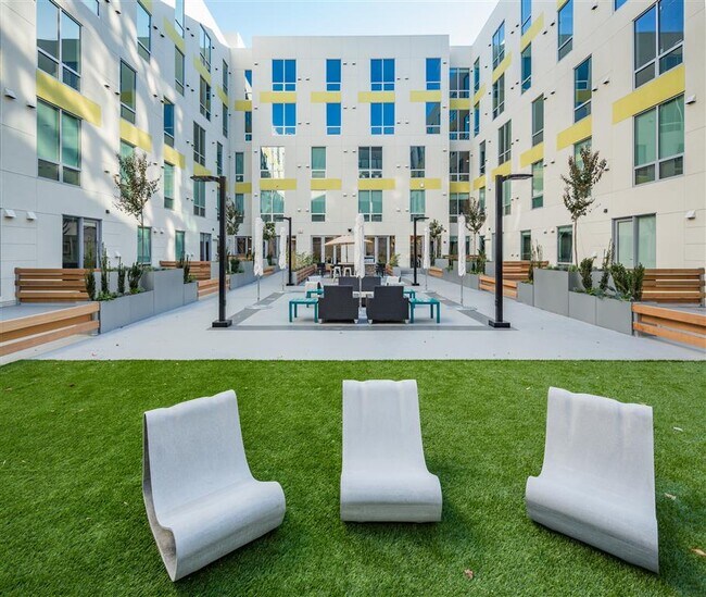 EVIVA Midtown Apartments in Sacramento, CA