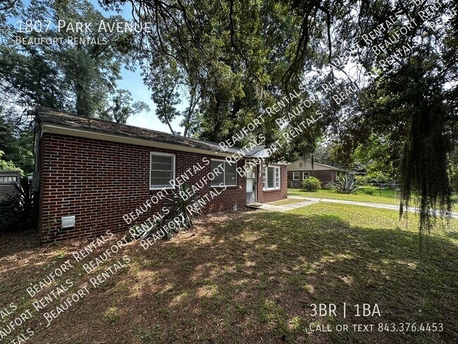 Building Photo - 1807 Park Avenue