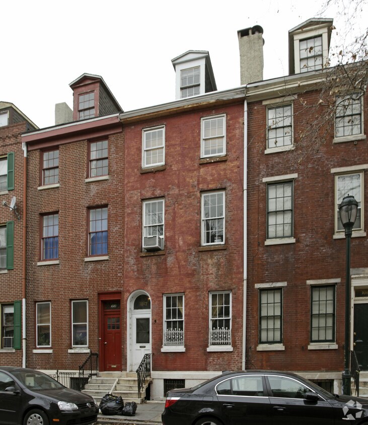 Primary Photo - 1017 Pine St