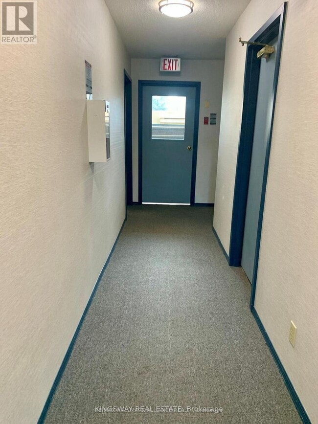 Photo du bâtiment - 95 Trailwood Dr