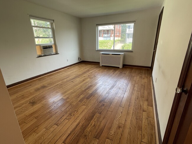 Building Photo - 2545 Williams Ave