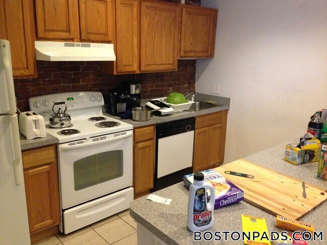 Foto del edificio - 486 Massachusetts Ave