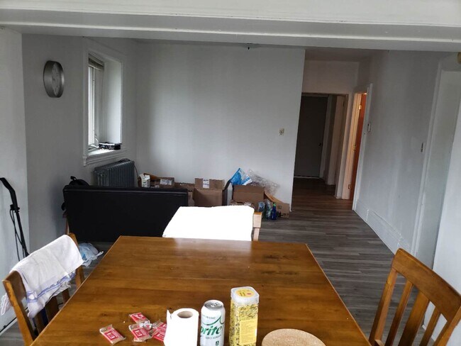 Building Photo - 5801 Douglas St