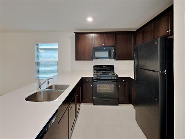 Building Photo - 812 Odlozil Ln