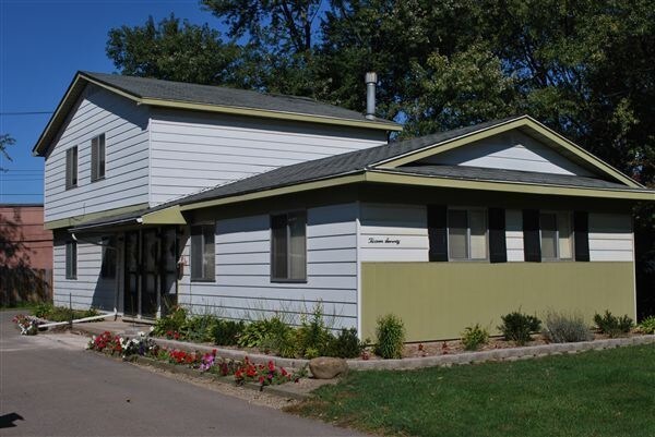 Primary Photo - 1 br, 1 bath Apartment - 1370 Junction St