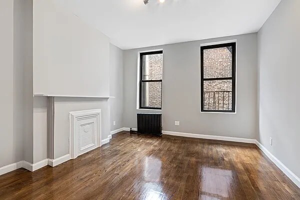 Primary Photo - 746 9th Ave