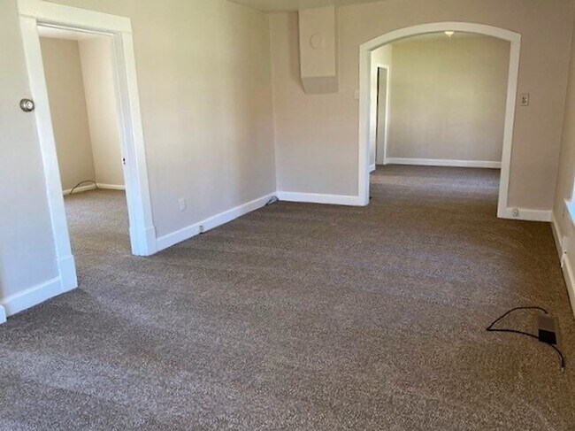 Building Photo - 2 Bedroom, 1 Bath House in Laurel