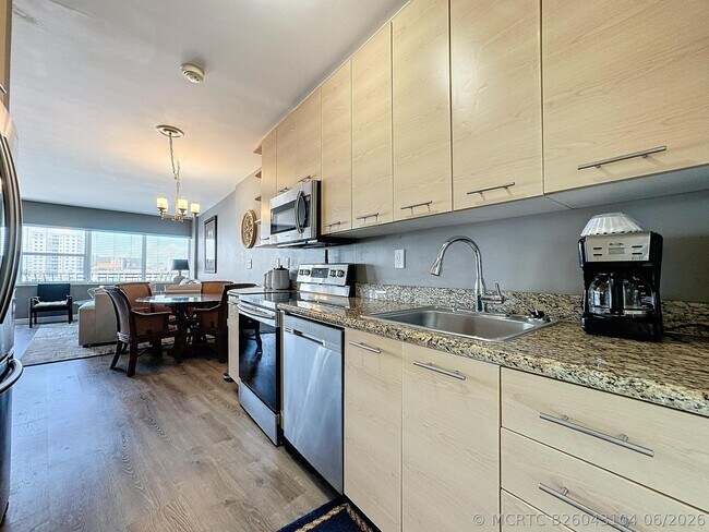 Foto del edificio - 3250 NE 28th St
