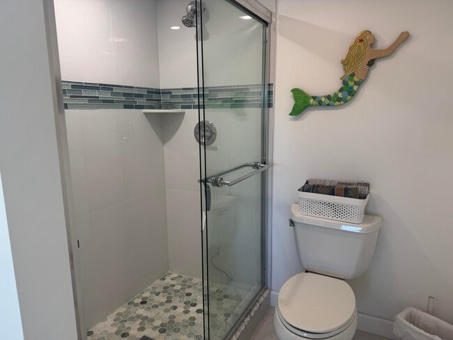 Building Photo - 4801 Martinique Pl