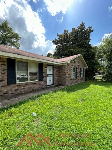 Building Photo - 815 Carol Ann Cove