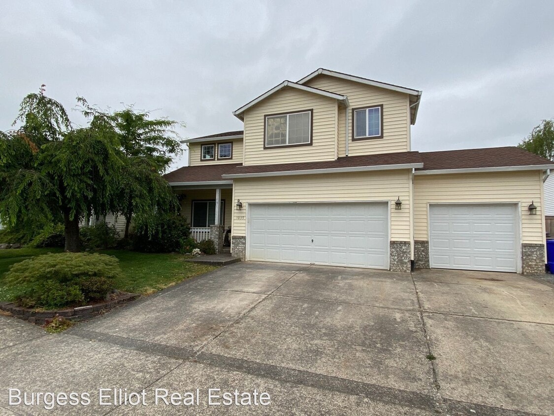 3 br, 2.5 bath House 1039 Meadowlawn Pl House Rental in Molalla, OR