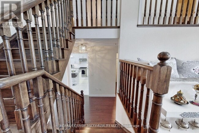 Building Photo - 4 Flay Ct