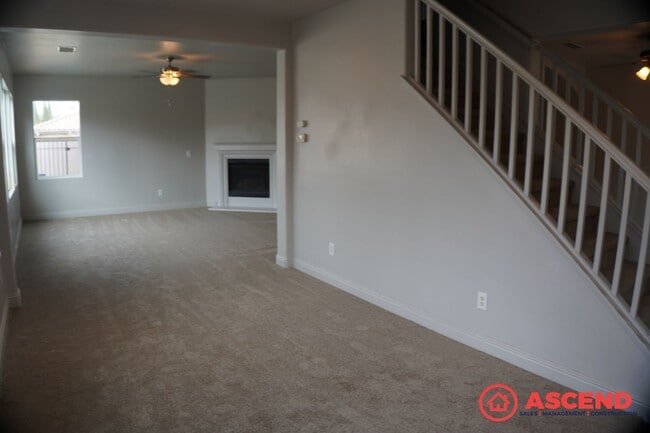 Building Photo - 9901 Riata Ln