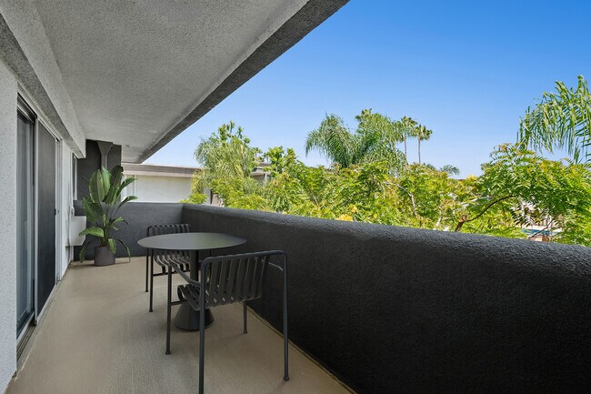 Balcón privado - AVA Pacific Beach