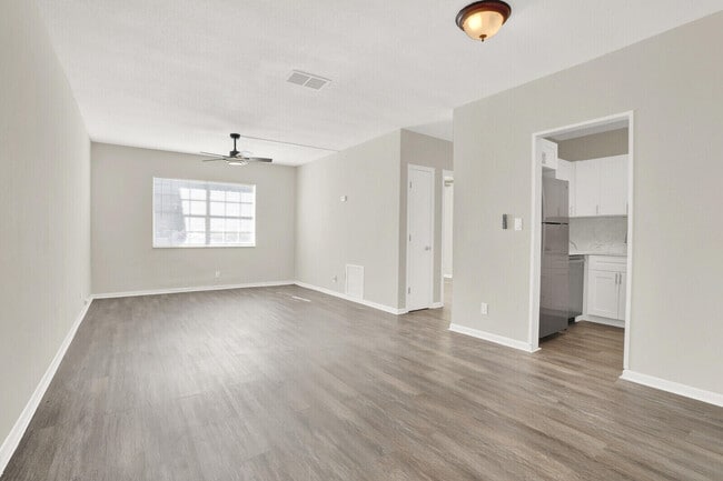 Foto del edificio - 299 SW 7th St