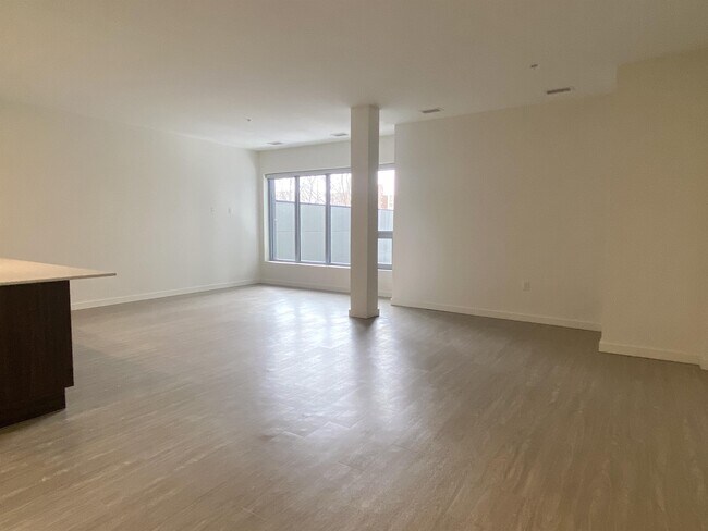 Building Photo - 5601-5601 Fenwick St