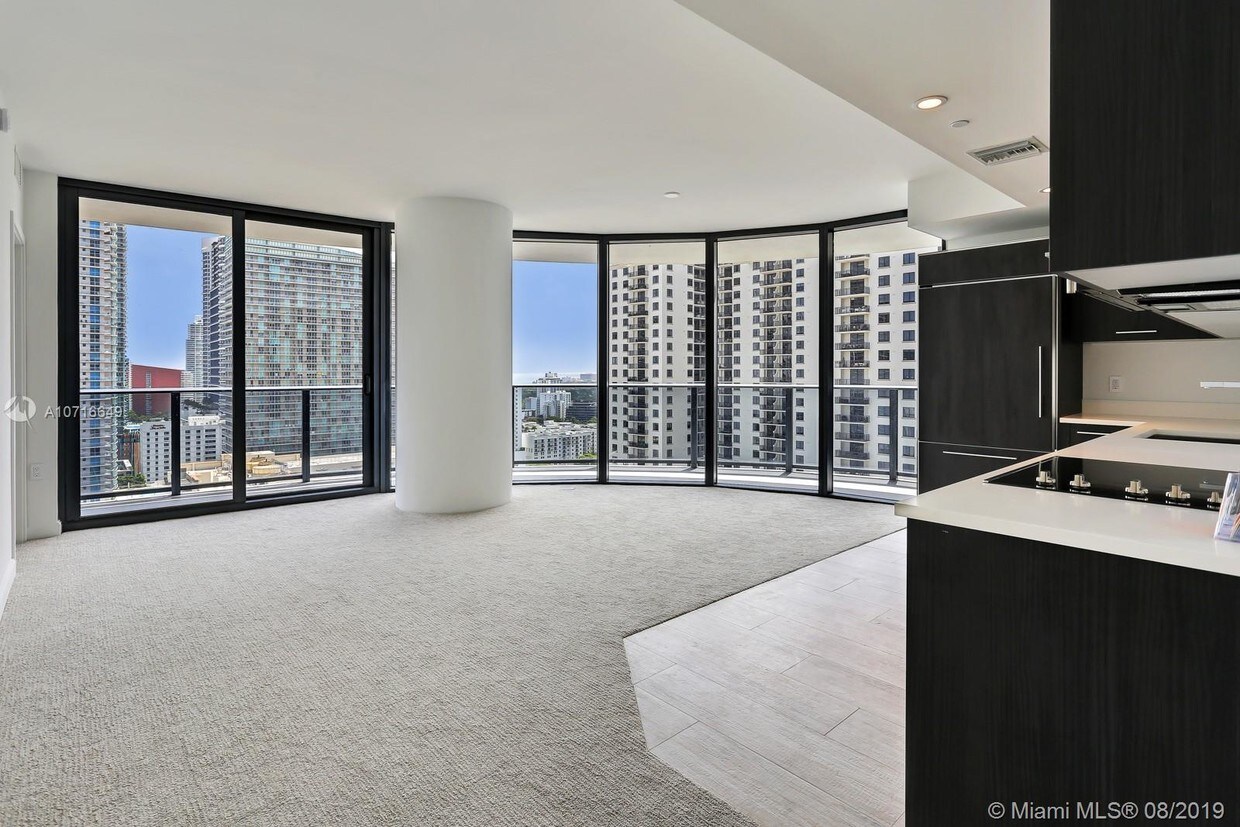 Foto principal - 45 SW 9th St