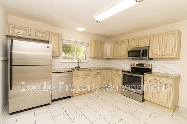 Foto del edificio - 833 Ashland Terrace