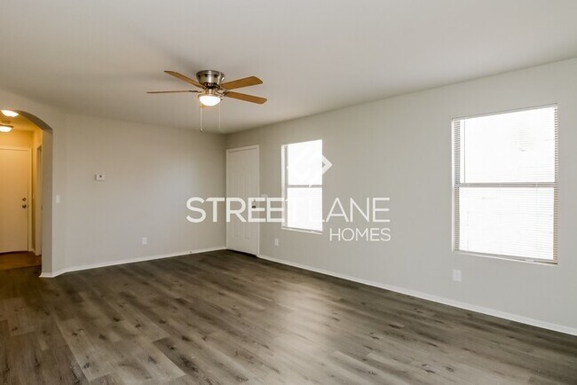 Building Photo - REDUCED!