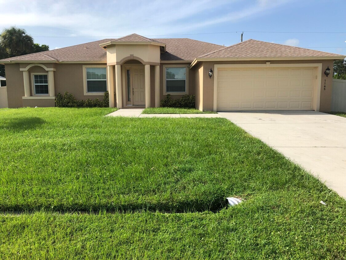 1165 SW Eleuthera Ave, Port Saint Lucie, FL 34953 House Rental in