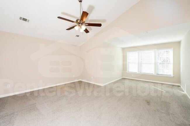 Building Photo - Amazing Traditional Home in Stone Mountain