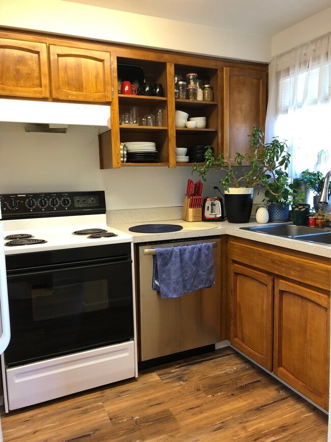Foto del edificio - 824 SW Maple Tree Dr