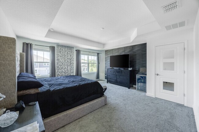 Building Photo - Beautiful 5 Bed/ 3 Bath Home for Rent at S...