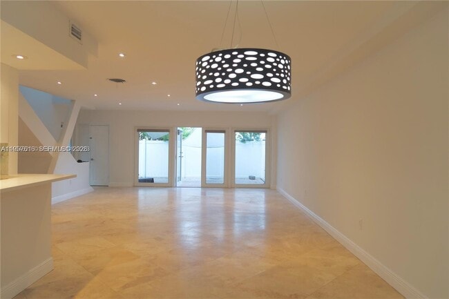 Foto del edificio - 7312 Gary Ave