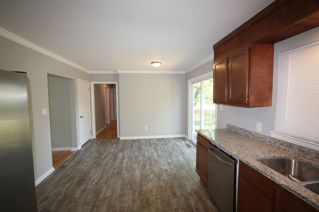 Foto del edificio - 3344 Roberts Rd