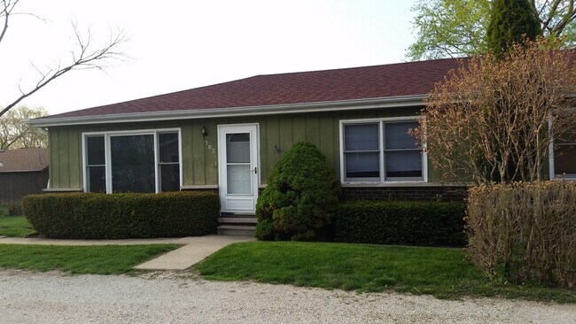 Building Photo - 505 Oakview Ave
