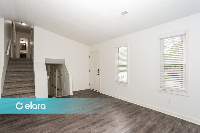 Foto del edificio - 1434 SHERRIE LN SW