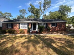 Building Photo - 803 Montclair Dr