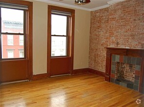Building Photo - 816 Willow Ave