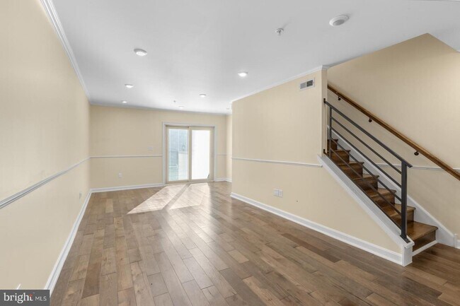 Building Photo - 2971 Amber St