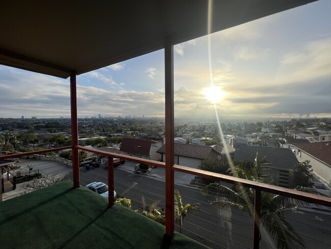 Foto del edificio - 2052 N Terrace Dr