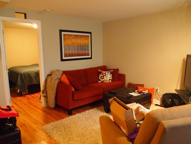 Foto del edificio - 3313 N Southport Ave