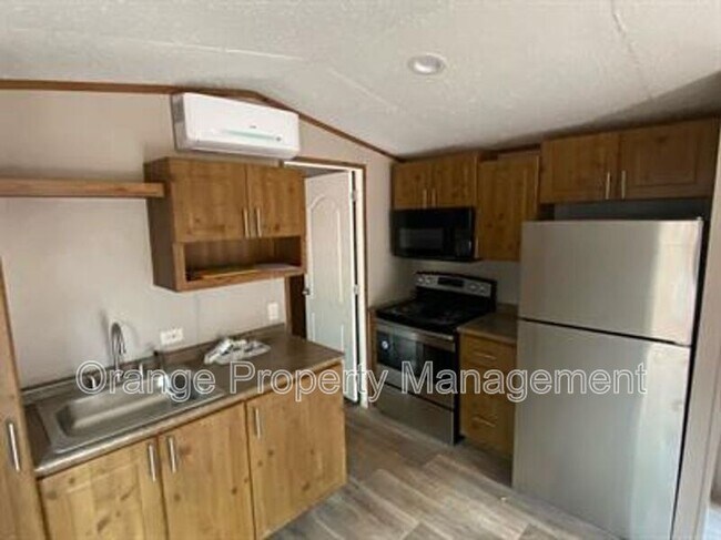 Foto del edificio - 930 Cedar Village Ln