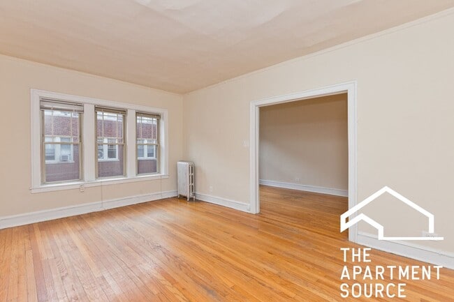 Building Photo - 1331 W Touhy Ave