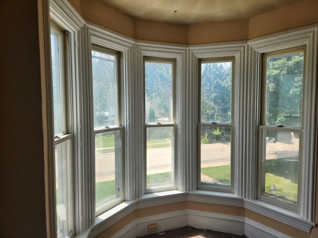 Foto del edificio - 308 S College Ave