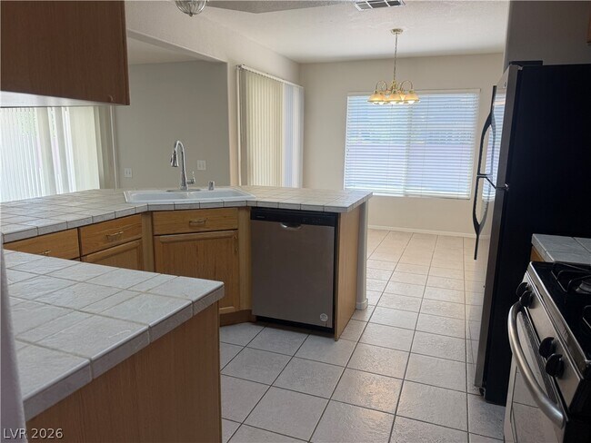 Foto del edificio - 5835 Rainbow Trout Ct