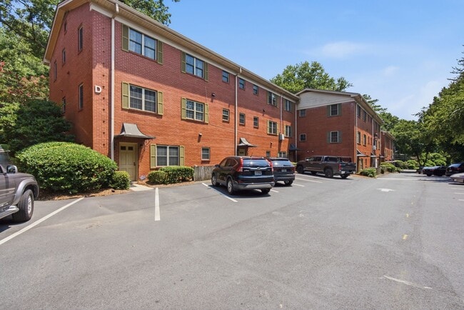 Photo - 430 Lindbergh Drive NE (Atlanta, GA) House