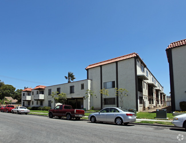 Building Photo - Casa Valencia Apartments